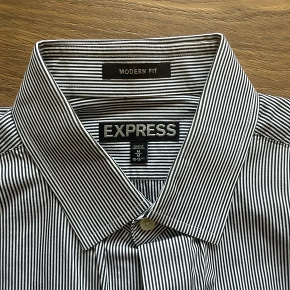 Men’s Express Black and White Striped Shirts - size medium - Picture 2 of 3